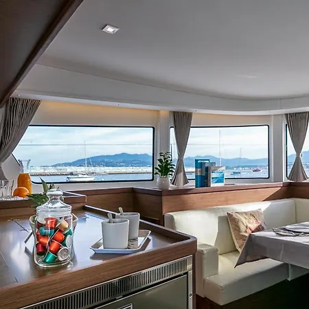 Catamaran Lagoon 42 * Βίγκο
