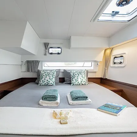 Catamaran Lagoon 42 Πλωτό κατάλυμα *